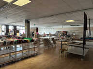 À LOUER,  LOCAL COMMERCIAL 318 m²  ZONE COMMERCIALE DES 4 ÂNES  Rochefort — photo 3
