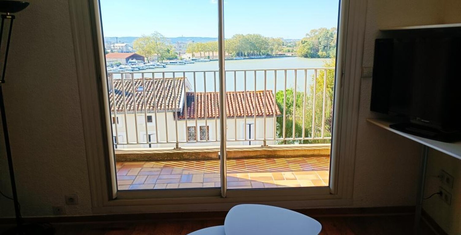 STUDIO MEUBLE AVEC VUE SUR LE GRAND BASSIN — photo 1