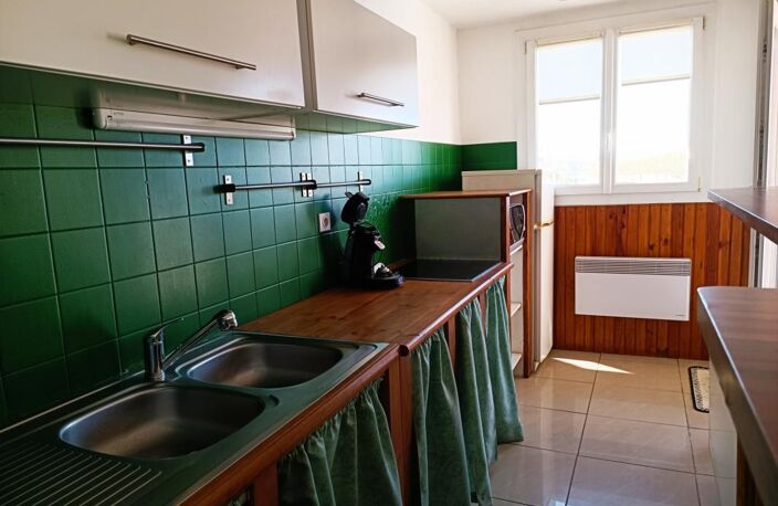 STUDIO MEUBLE AVEC VUE SUR LE GRAND BASSIN — photo 3