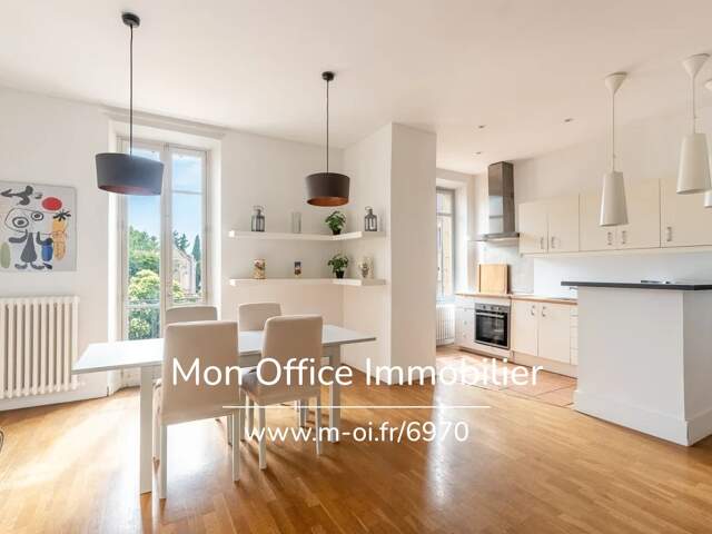 Référence : 6970-ASA - Appartement 3 pièce climatisé et traversant dernier étage centre ville — photo du bien