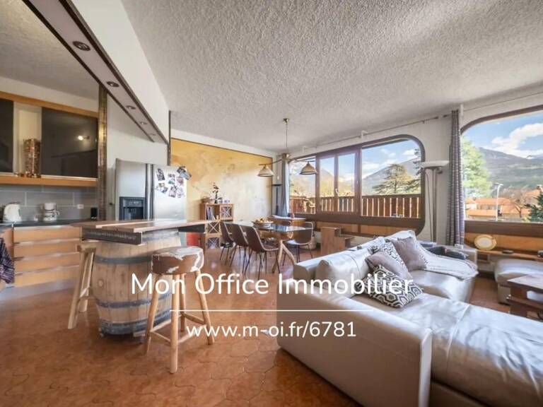 Référence : 6781-CLG. - Maison d'environ 400m² à fort potentiel au cœur de l'Embrunais — photo 1