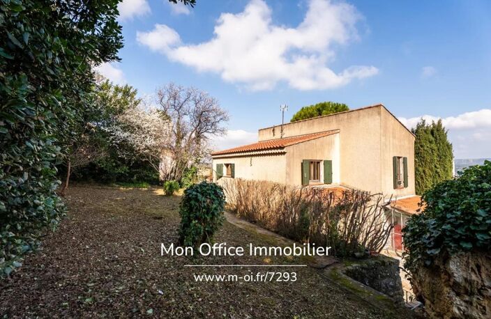 Référence : 7316-YAN. - Maison 5 pièces au coeur du village avec jardin — photo 2