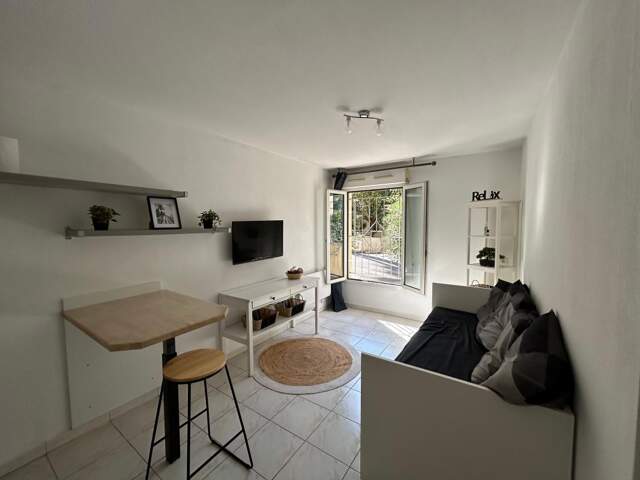 VALROSE STUDIO 21M² MEUBLE EQUIPE LUMINEUX CALME INVESTISSEUR — photo du bien