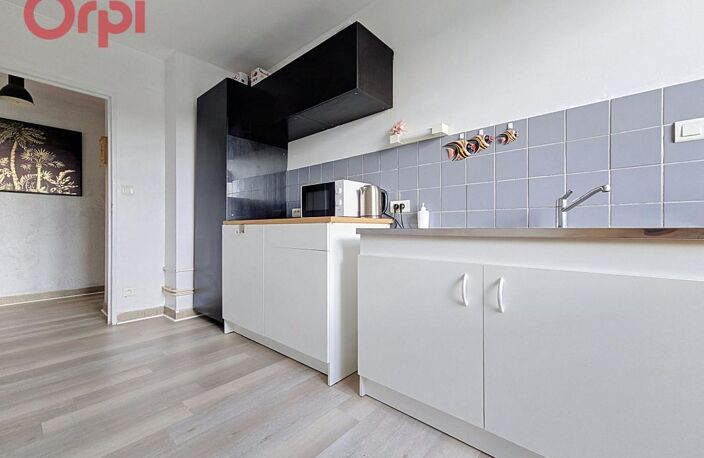 Appartement T3 à Cusset 55m2 - 6 eme étage — photo 5