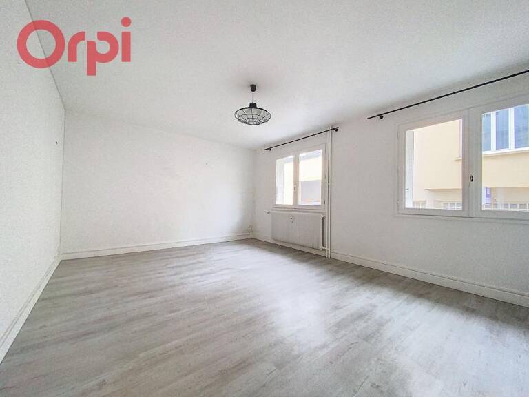 Appartement T3 coeur de ville Vichy - Chauffage compris — photo 1