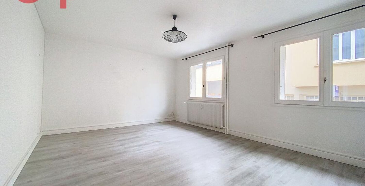 Appartement T3 coeur de ville Vichy - Chauffage compris — photo 1