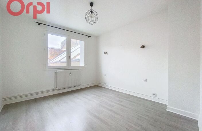 Appartement T3 coeur de ville Vichy - Chauffage compris — photo 5