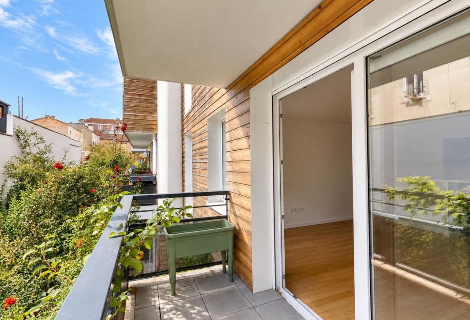 Appartement 3 pièces traversant avec balcon – Quartier des Coutures – Métro Robespierre à 400 m — photo 1