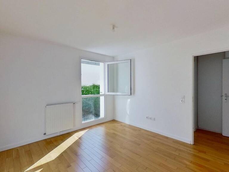 Appartement 3 pièces traversant avec balcon – Quartier des Coutures – Métro Robespierre à 400 m — photo 1