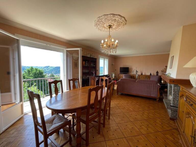 MAISON T9 240 m2 AVEC STUDIO — photo 1