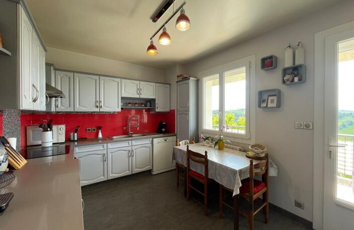 MAISON T9 240 m2 AVEC STUDIO — photo 2