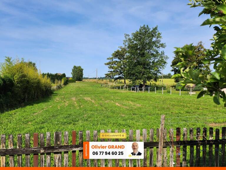 TERRAIN 2379M² - PROCHE SAINT-JUNIEN - ENVIRONNEMENT CALME ET CAMPAGNE — photo 1