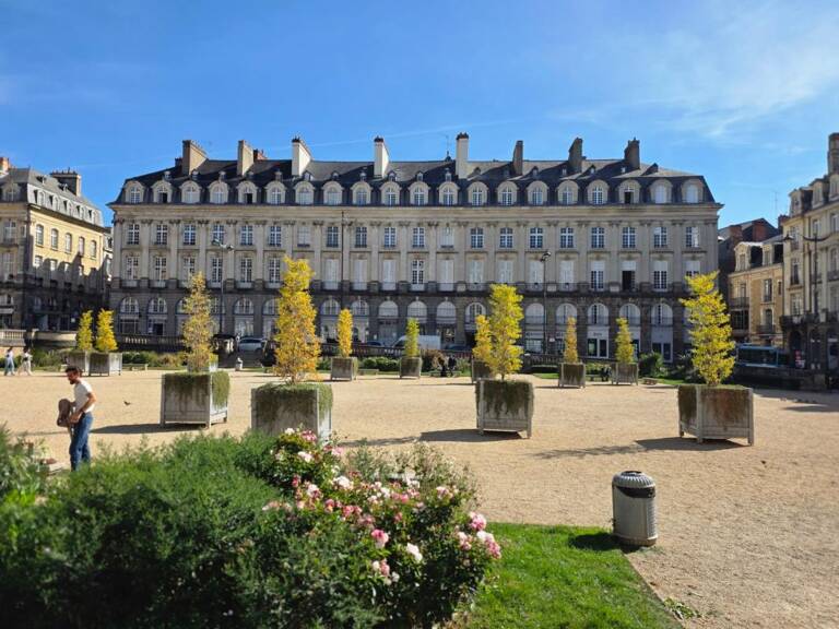 Rennes – Place du Parlement de Bretagne  Appartement exceptionnel de 103 m², rénové avec éclat – Ascenseur et cave — photo 1