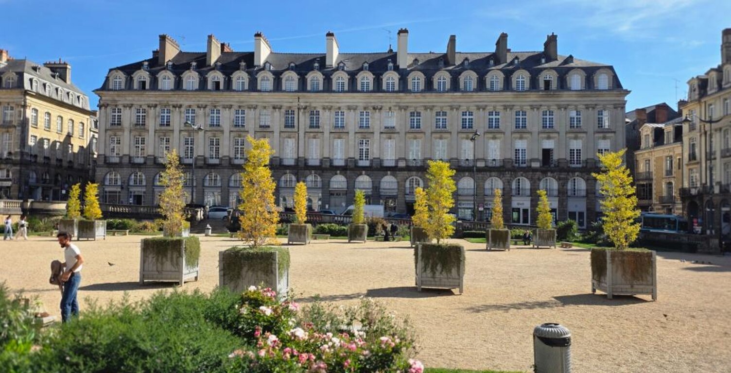 Rennes – Place du Parlement de Bretagne  Appartement exceptionnel de 103 m², rénové avec éclat – Ascenseur et cave — photo 1