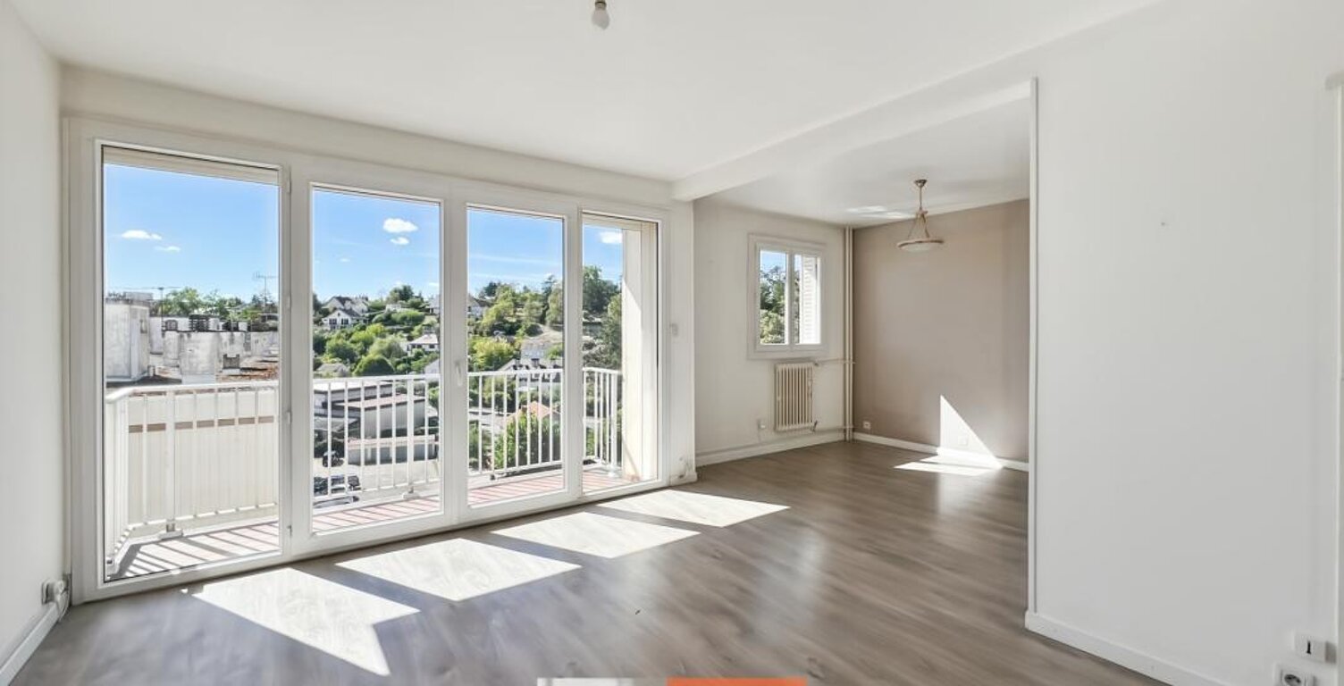 DOLE – APPARTEMENT LUMINEUX 69 M² –  7E ÉTAGE (ASCENSEUR)– VUE PANORAMIQUE — photo 1