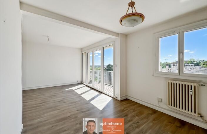 DOLE – APPARTEMENT LUMINEUX 69 M² –  7E ÉTAGE (ASCENSEUR)– VUE PANORAMIQUE — photo 3