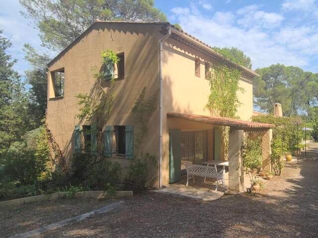 Maison à vendre  5 chambres dont deux au RDC.  LE CANNET DES MAURES (83340) — photo du bien