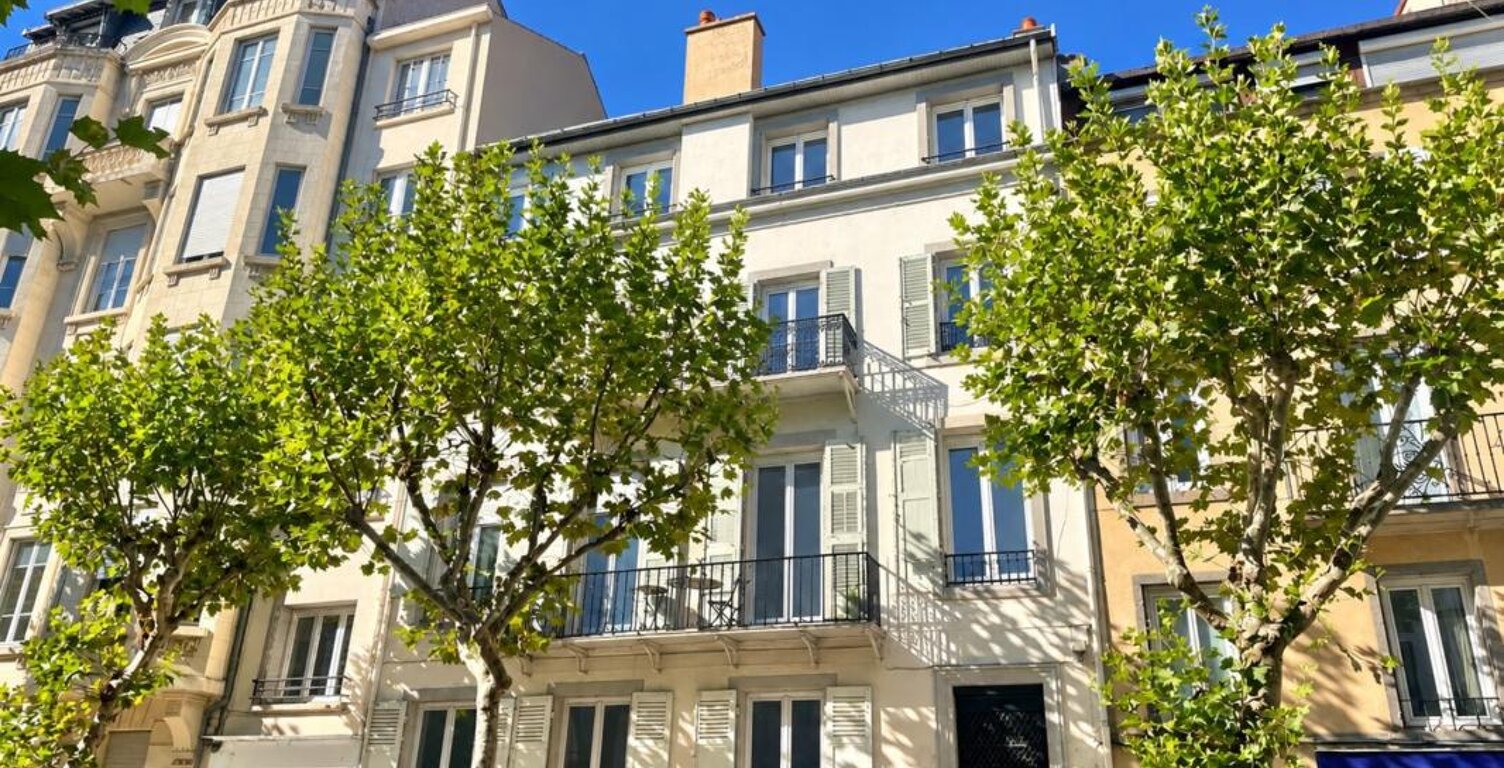 Appartement T3, 90 m²  Clermont-Ferrand – rue Blatin — photo 1