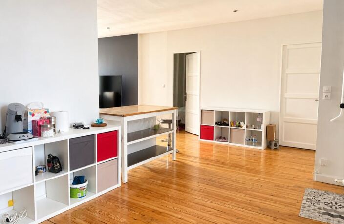 Appartement T3, 90 m²  Clermont-Ferrand – rue Blatin — photo 4