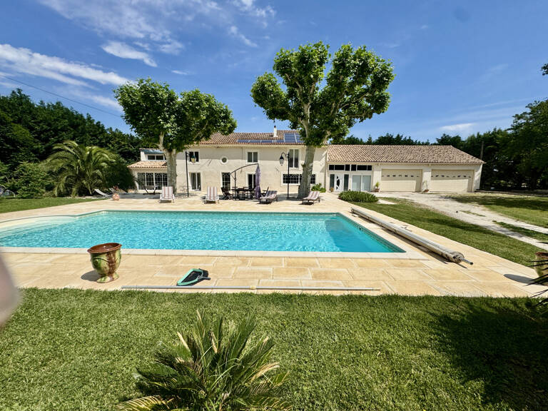 Mas Provençal rénové avec piscine — photo 1
