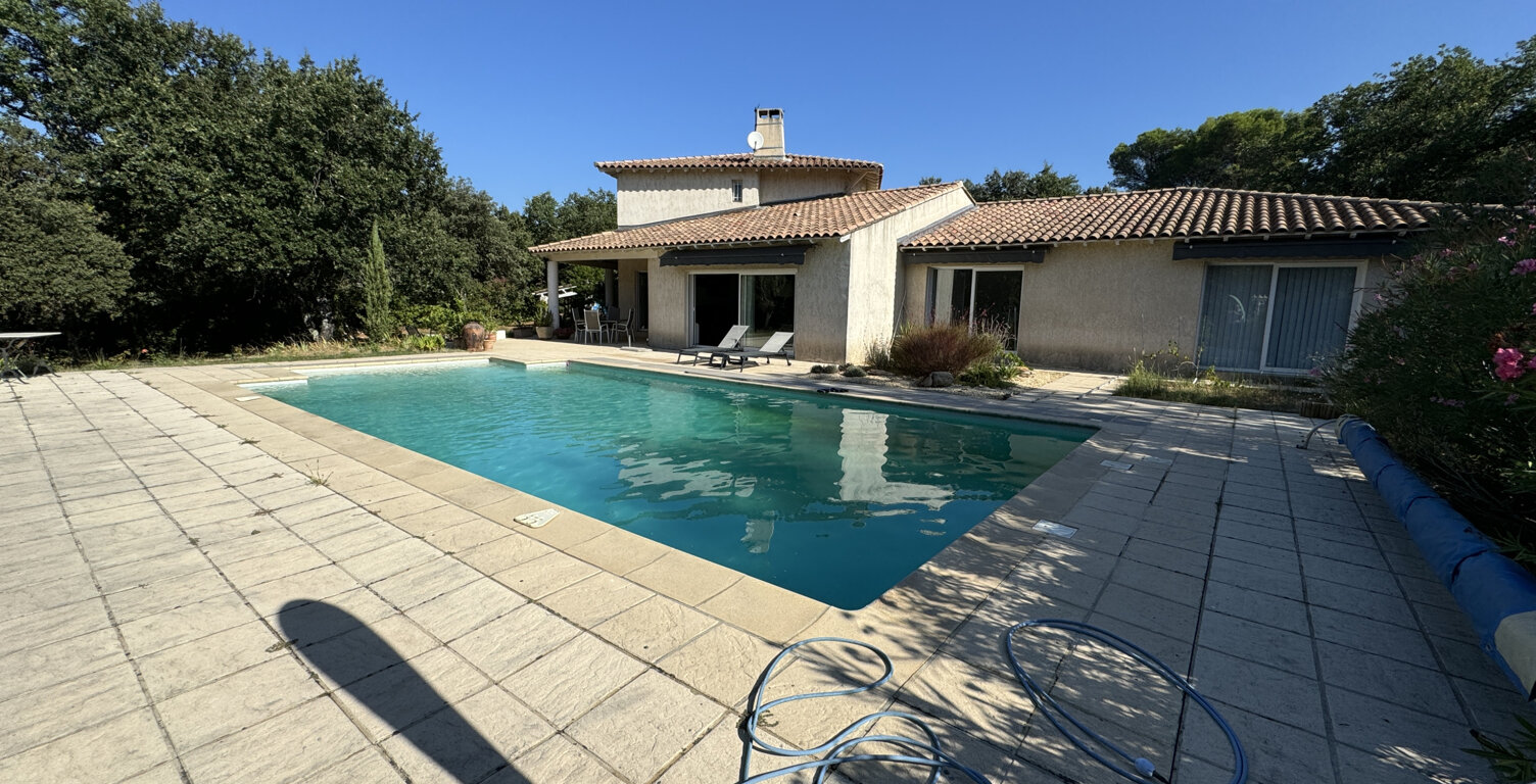 Villa contemporaine 13 pièces - 290 m2 - 4789 m2 — photo 1