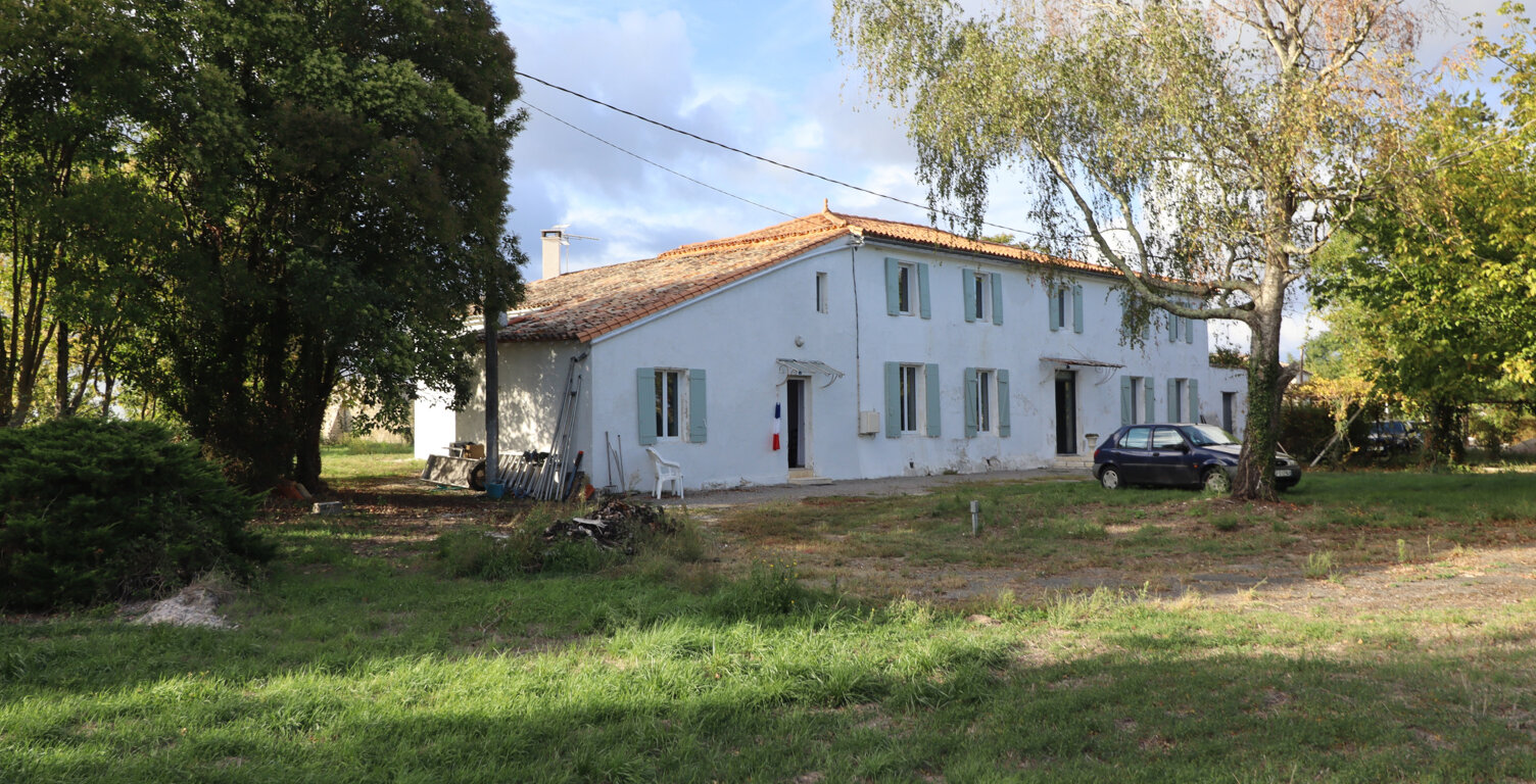 Secteur Mirambeau Maison de maitre — photo 1