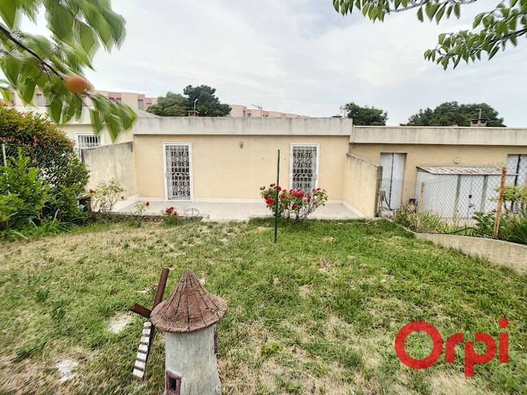 Maison de type T4 de 102 m2 à Salon de Provence avec jardin — photo 1