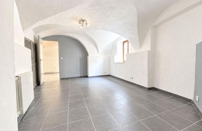 À vendre bel appartement avec cachet en RDC sur Montélimar — photo 3