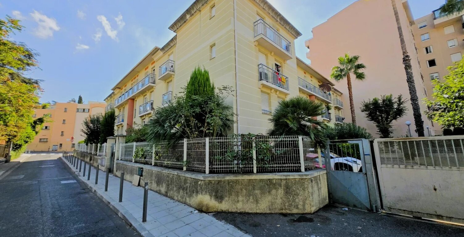 VALROSE/ST MAURICE - STUDIO 21m² — photo 1