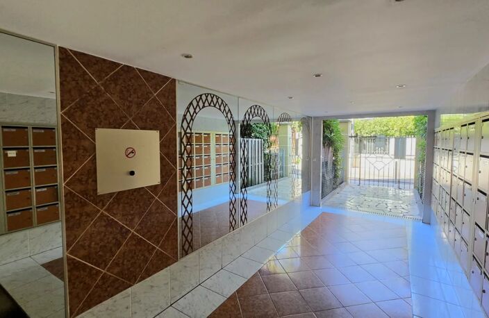 VALROSE/ST MAURICE - STUDIO 21m² — photo 2