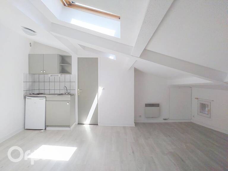 Proche de la place de Jaude, appartement à Louer - T2 en DUPLEX — photo 1