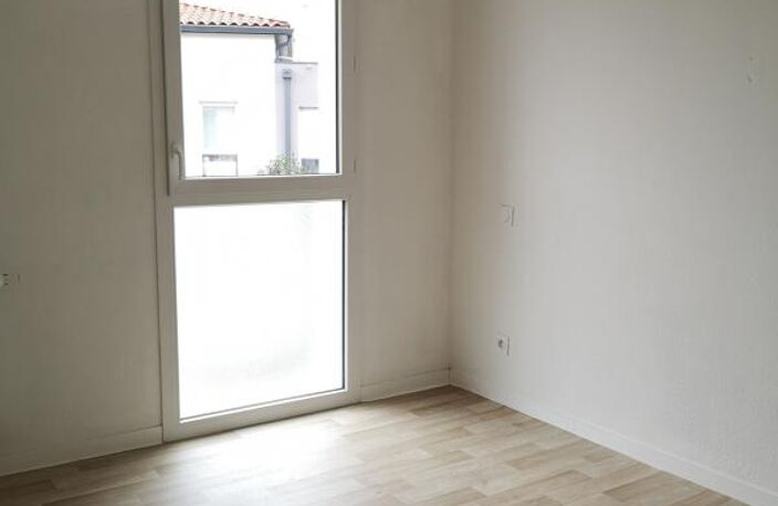 T4 GRATENTOUR - DOSSIERS AVEC GARANTS ACCEPTES - — photo 4