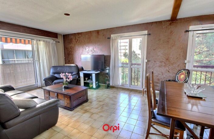 Appartement À Vendre — photo 2