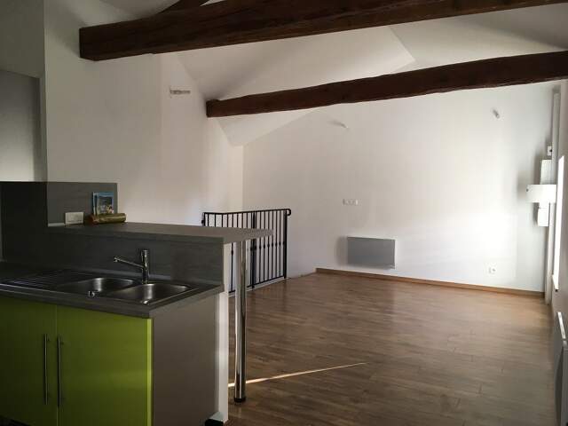 Appartement 2 pièces 43 m2  à  environ 20 minutes d'Avignon et Orange — photo du bien
