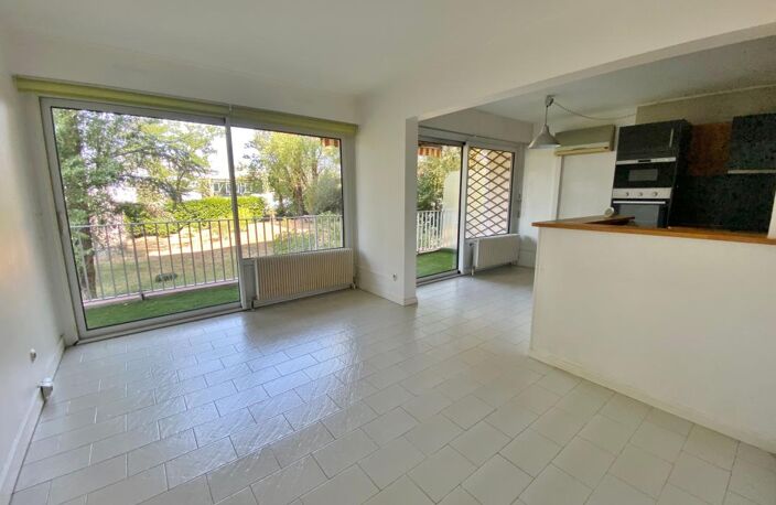 Sainte Foy lès Lyon (Chatelain) - 89 m² - 3 chambres - Balcon - Garage, cave et parking — photo 4