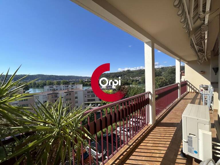 Appartement À Vendre - Vue dégagée sur le Rhône pour ce T3 spacieux avec terrasse et garage — photo 1