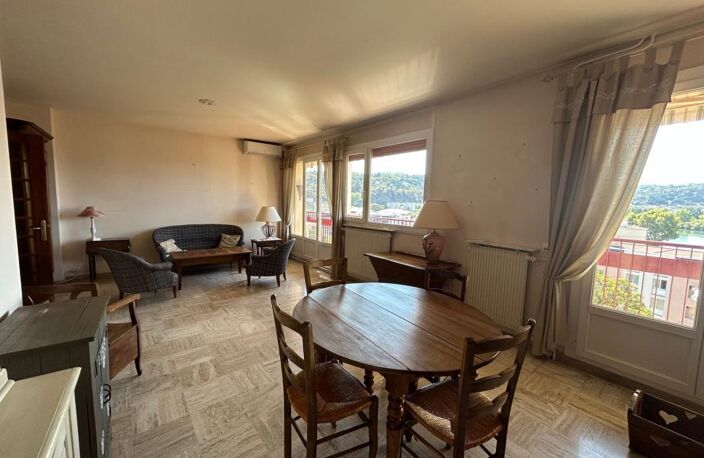 Appartement À Vendre - Vue dégagée sur le Rhône pour ce T3 spacieux avec terrasse et garage — photo 5