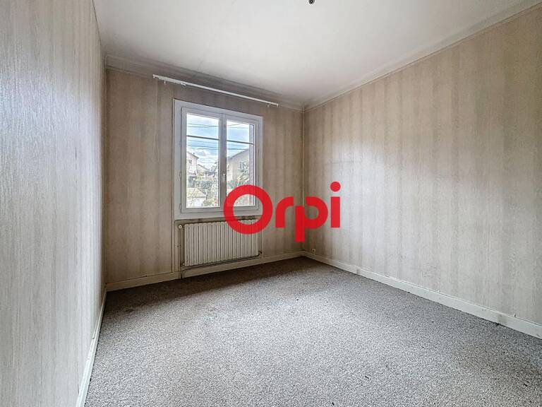 Belle maison avec potentiel d'aménagement — photo 1