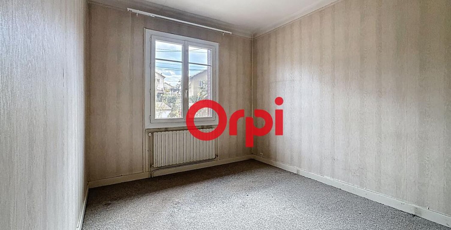 Belle maison avec potentiel d'aménagement — photo 1