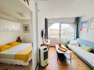 T2 EN DERNIER ETAGE AVEC VUE SUR LA MARINA — photo 3