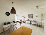 T2 EN DERNIER ETAGE AVEC VUE SUR LA MARINA — photo 4