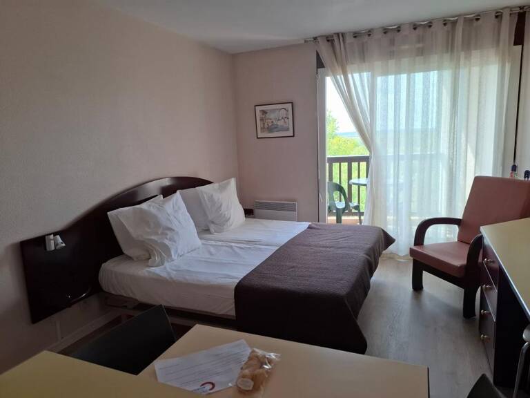 Appartement À Vendre — photo 1
