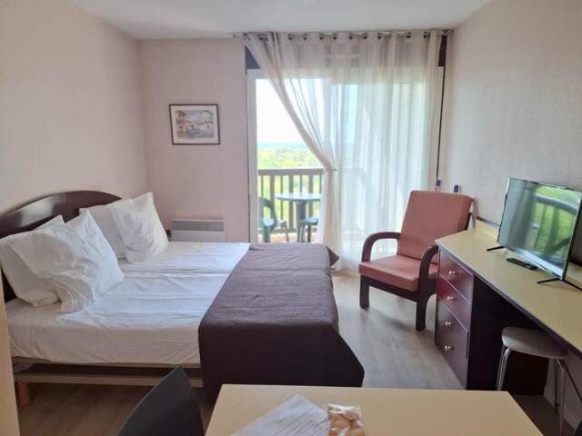 Appartement À Vendre — photo du bien