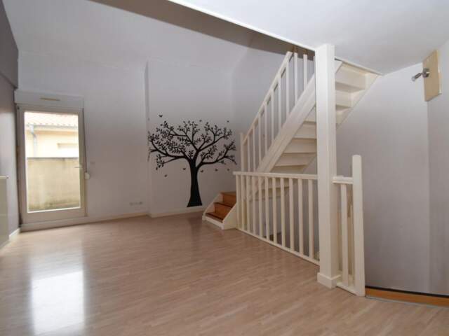 Appartement À Vendre — photo du bien