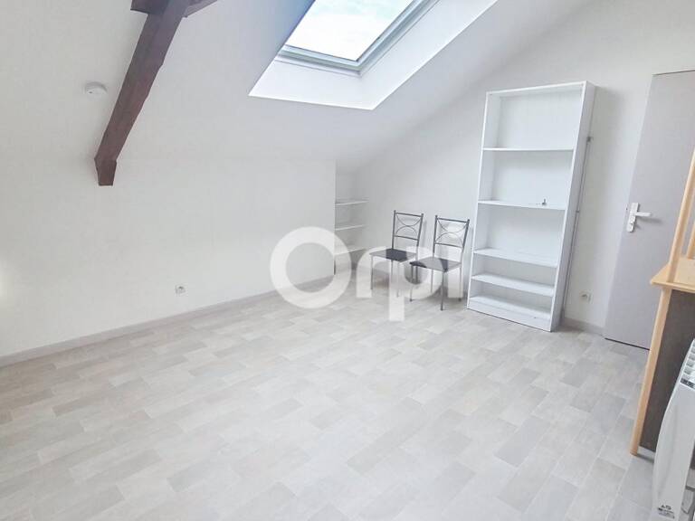 Studio à louer — photo 1