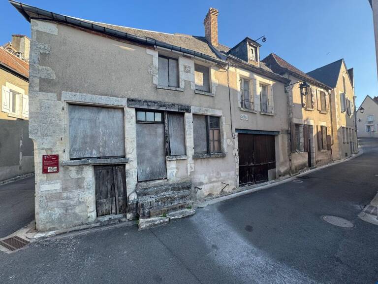 SANCERRE CENTRE-VILLAGE — Maison de caractère à rénover entièrement avec jardinet et garage — photo 1