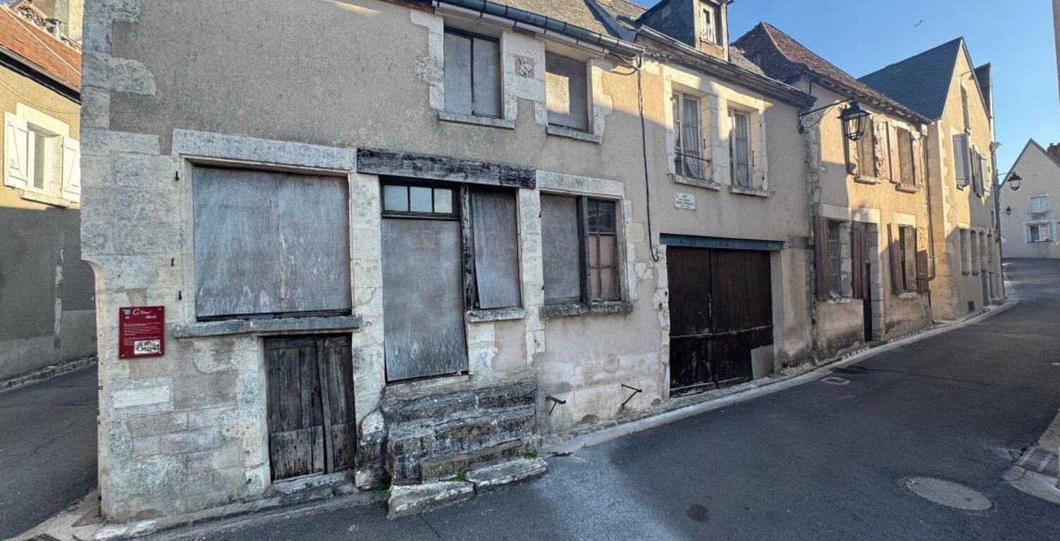 SANCERRE CENTRE-VILLAGE — Maison de caractère à rénover entièrement avec jardinet et garage — photo 1