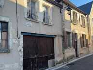 SANCERRE CENTRE-VILLAGE — Maison de caractère à rénover entièrement avec jardinet et garage — photo 3