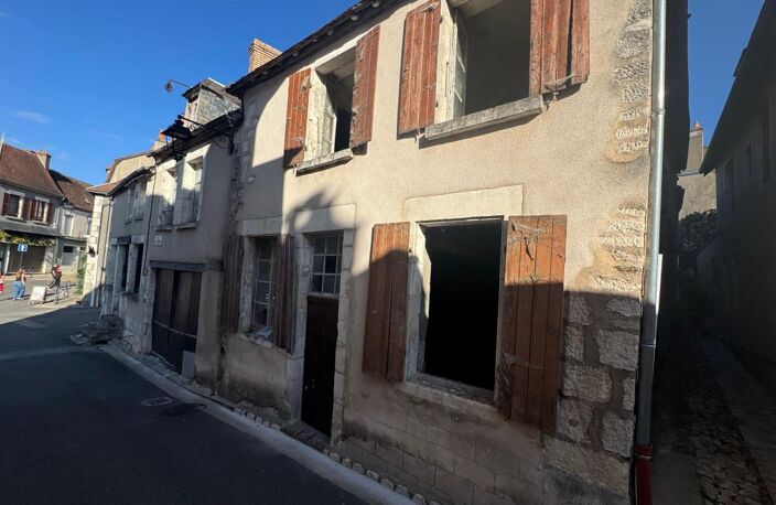 SANCERRE CENTRE-VILLAGE — Maison de caractère à rénover entièrement avec jardinet et garage — photo 4