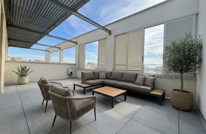 Toulouse Saint-Simon — Superbe T4 de 88 m² en dernier étage avec terrasse 20 m2 & parking en sous-sol — photo 4